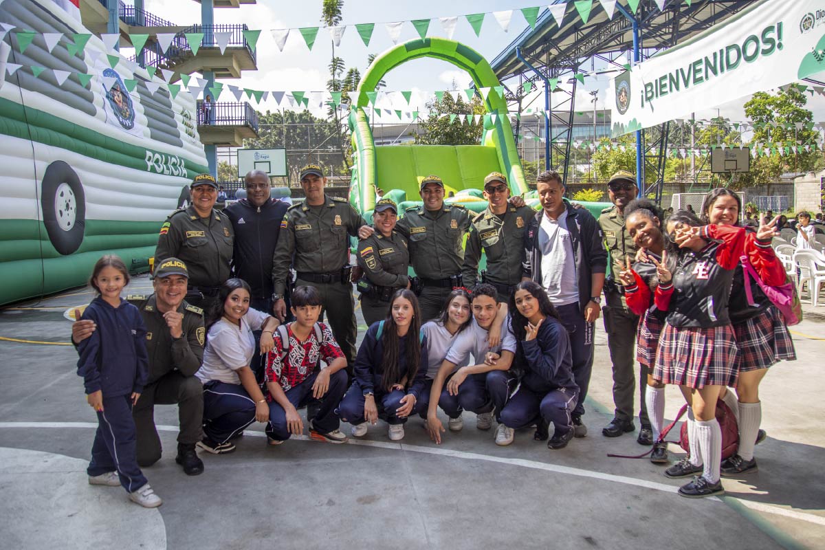 Policia-7